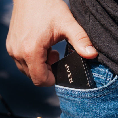 REAF wallet Detailansicht – eloxiertes 6061-T6 Aluminium, kratzfest